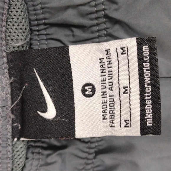 Nike Grey Polyester Mesh Lined Elastic Waist Pull On Mid Rise Athletic Capris - Picture 5 of 12